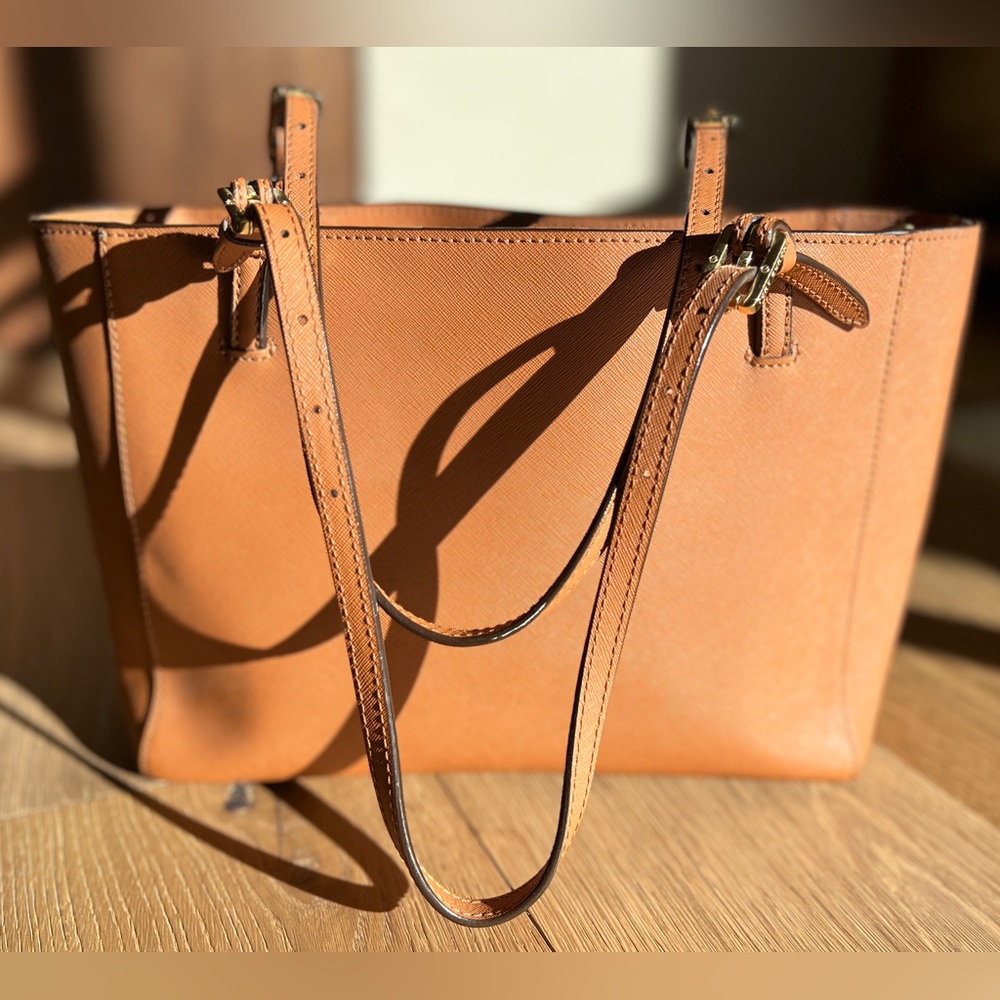 Tory Burch Small Robinson Tote - light brown - Picture 2 of 11